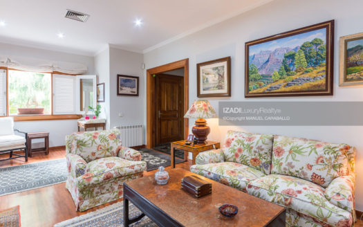 Chalet developed in one level and large plot in Tafira Alta