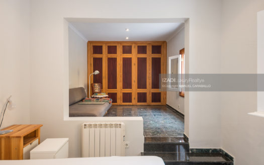 Chalet developed in one level and large plot in Tafira Alta