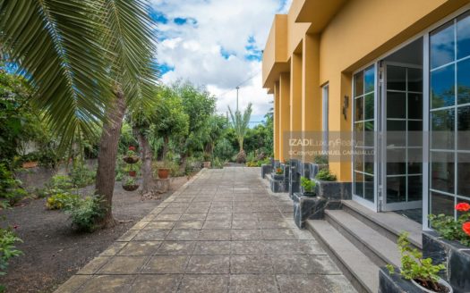 Chalet developed in one level and large plot in Tafira Alta