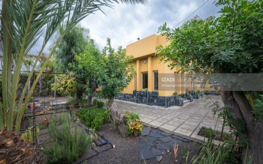 Chalet developed in one level and large plot in Tafira Alta