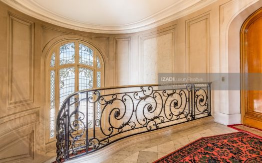 Piso de Lujo en Parc Monceau – París