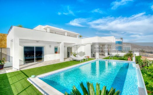 Design and exclusivity in Costa Adeje with Lovely Views to the Sea and La Gomera Island