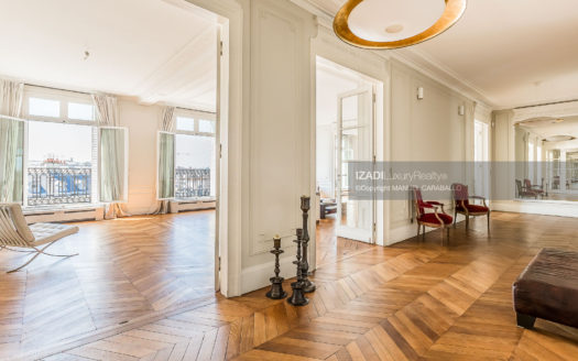 Piso de Lujo en Parc Monceau – París