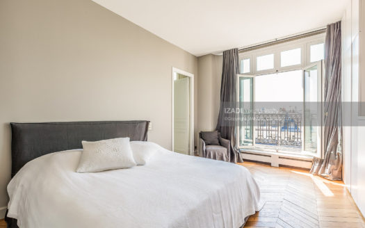 Piso de Lujo en Parc Monceau – París