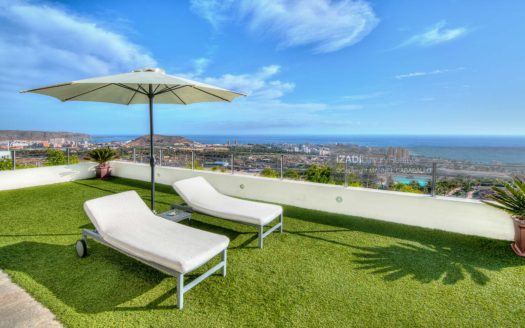 Design and exclusivity in Costa Adeje with Lovely Views to the Sea and La Gomera Island