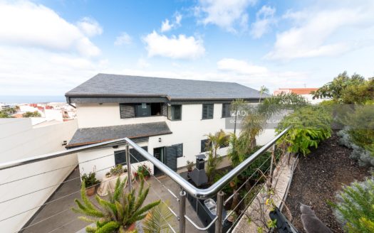 Chalet con vistas panorámicas al mar en Tafira Baja