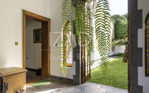 Manor House in Monte Lentiscal