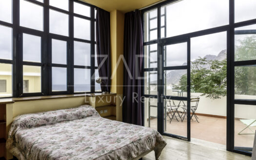 Villa with Large Garden next to Bajamar Yacht Club