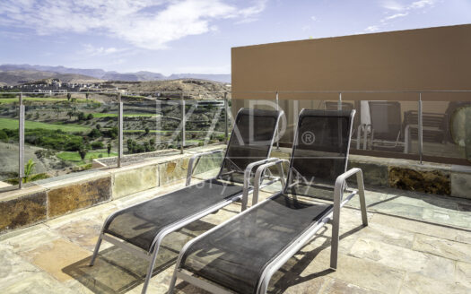 Chalet en Urbanización Privada dentro de Salobre Golf