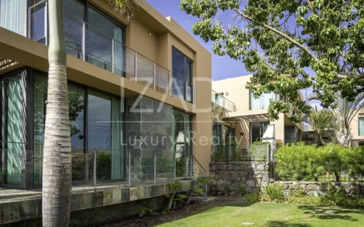 Chalet en Urbanización Privada dentro de Salobre Golf