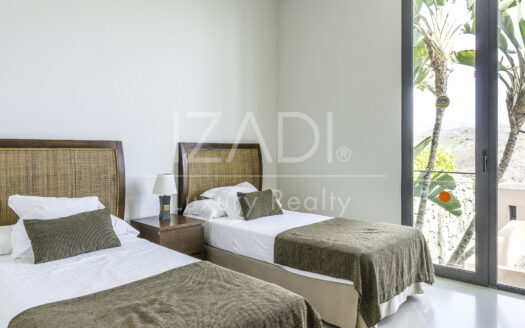 Chalet en Urbanización Privada dentro de Salobre Golf