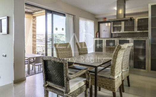 Chalet en Urbanización Privada dentro de Salobre Golf