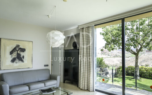 Chalet en Urbanización Privada dentro de Salobre Golf