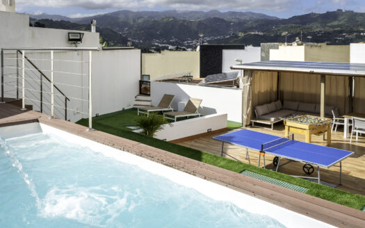 Chalet Independiente a estrenar con piscina, amplias terrazas, apartamento independiente,…