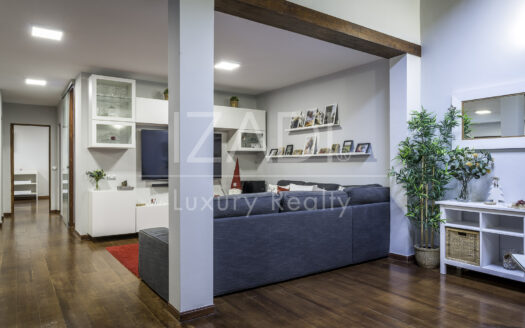 Chalet Independiente a estrenar con piscina, amplias terrazas, apartamento independiente,…