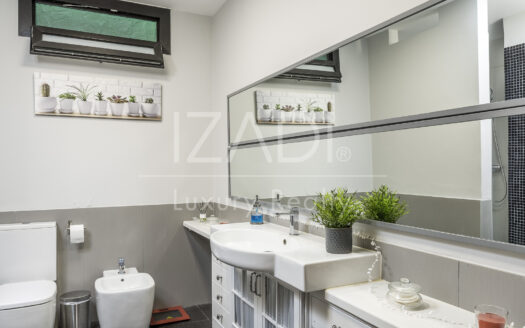 Chalet Independiente a estrenar con piscina, amplias terrazas, apartamento independiente,…