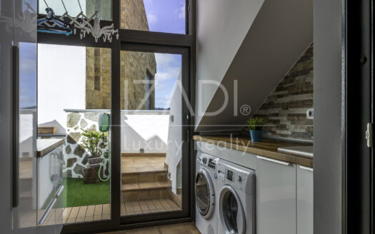 Chalet Independiente a estrenar con piscina, amplias terrazas, apartamento independiente,…