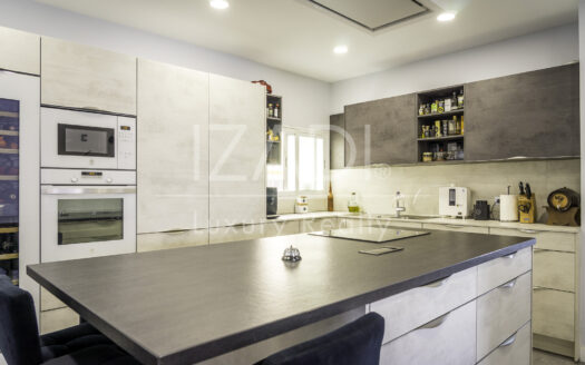Refurbished Detached Villa 6 Bedrooms, Ciudad Jardín