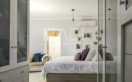 Refurbished Detached Villa 6 Bedrooms, Ciudad Jardín