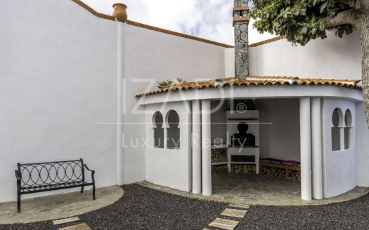 Chalet in La Orotava, Teide Volcano a Sea Views