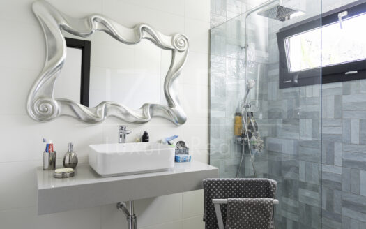 Exclusive Luxury Villa in Lanzarote – Elegance and Privacy in Costa Teguise