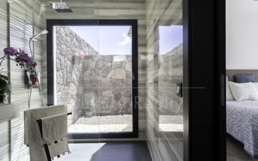 Exclusive Luxury Villa in Lanzarote – Elegance and Privacy in Costa Teguise