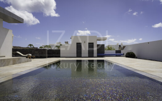 Exclusive Luxury Villa in Lanzarote – Elegance and Privacy in Costa Teguise