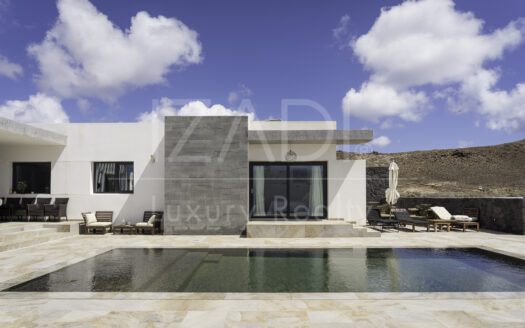 Exclusive Luxury Villa in Lanzarote – Elegance and Privacy in Costa Teguise