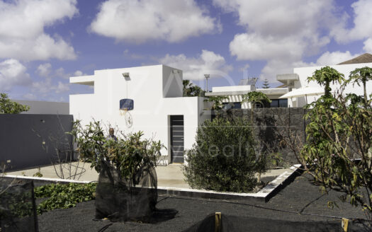 Exclusive Luxury Villa in Lanzarote – Elegance and Privacy in Costa Teguise