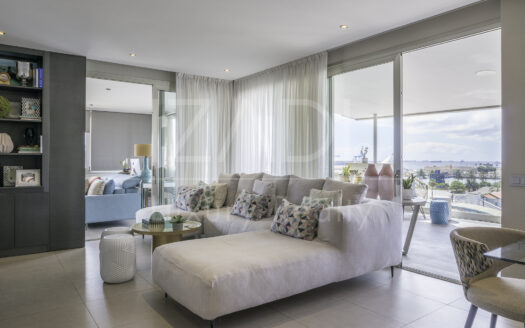 Ático de lujo con terraza y vistas panorámicas a los muelles y el mar en Parque Santa Catalina