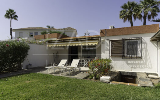 Bungalow con carácter y gran terraza y jardín en Rocas Rojas, San Agustín